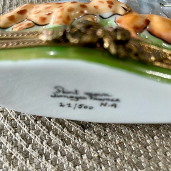 Vintage Limoge Box 22/500 hand painted.Excellent condition , rare treasure . - Picture 2 of 5